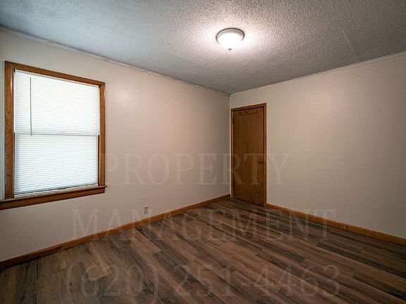 5th image of 702 S Cline Rd