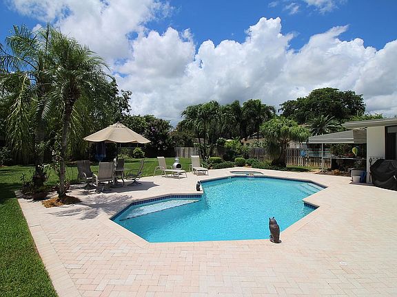 Custom Heated Pool & Spa