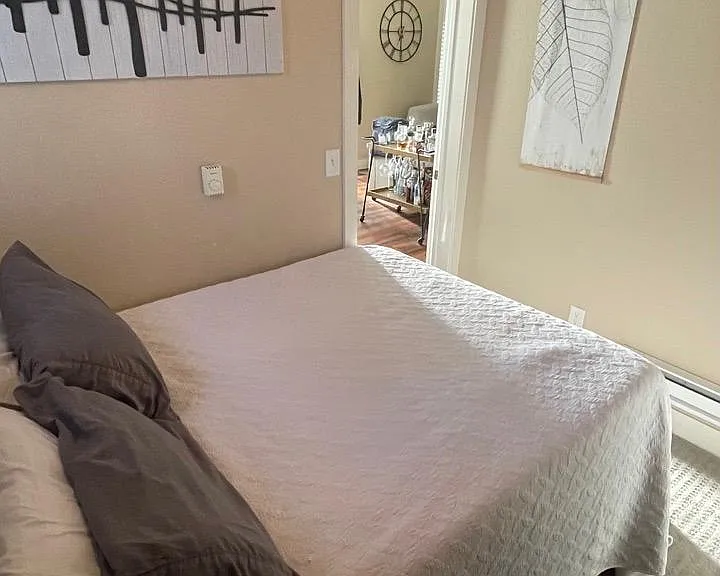 1344 N Gaylord St #100 — Photo 8
