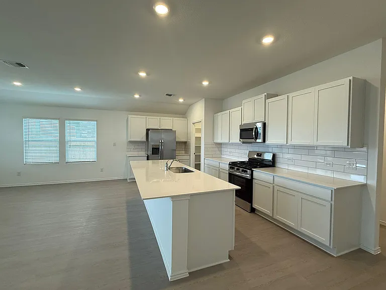 117 Alamito Ave — Photo 23