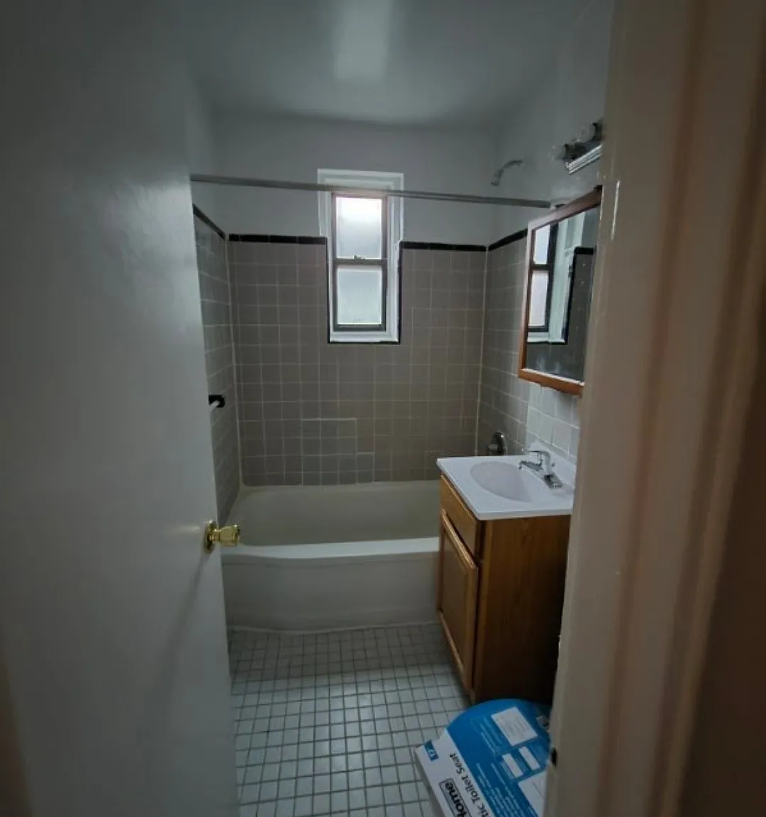 Studio, 600 sqft, $1,950 — Photo 3