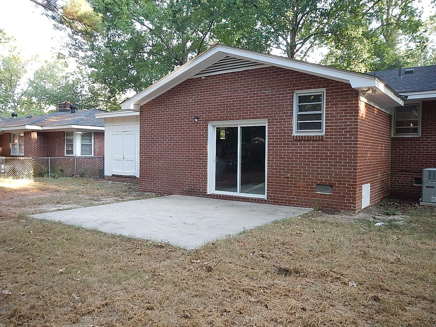 1824 Lynne Ave — Photo 3