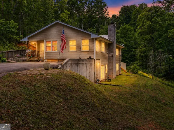 169 N Pinecrest Rd, Toccoa, GA 30577