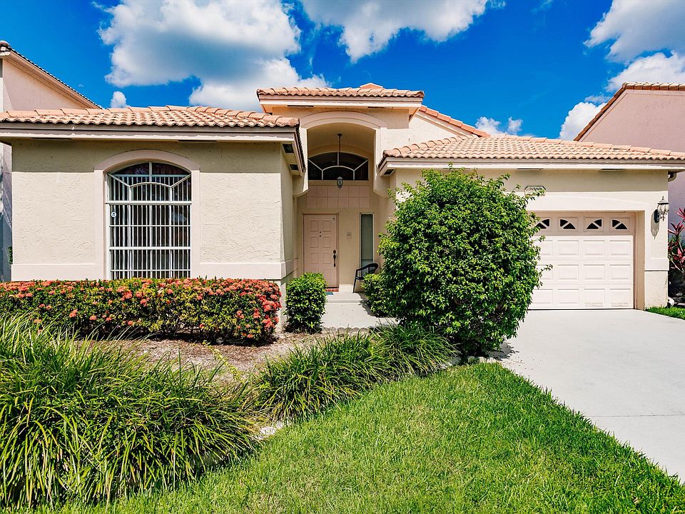 1st image of 3019 Woodlands Dr