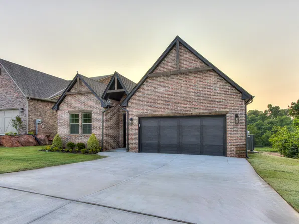2516 Woods Edge Dr, Edmond, OK 73034
