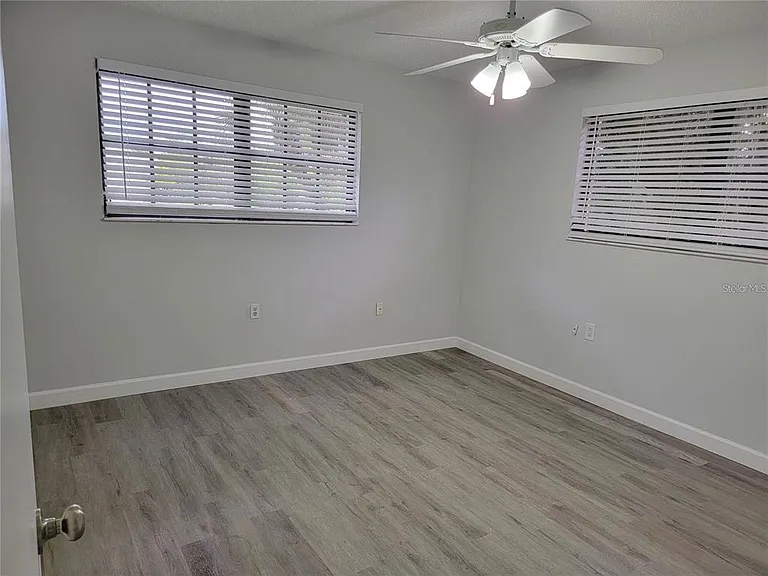 26221 Constantine Rd — Photo 22