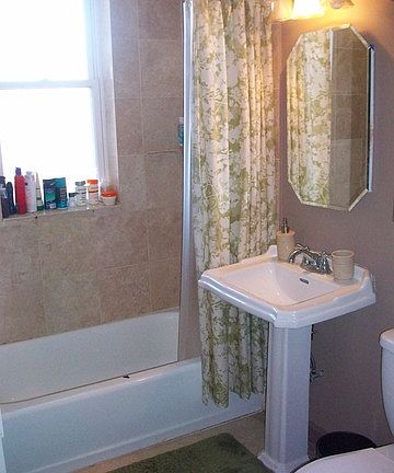 3rd image of 4341 N Albany Ave APT 1