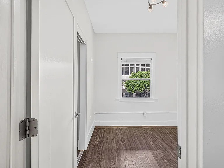 138 Elm Avenue — Photo 16