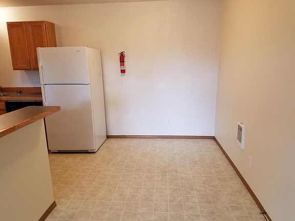 2nd image of 705 N Jefferson St APT 203
