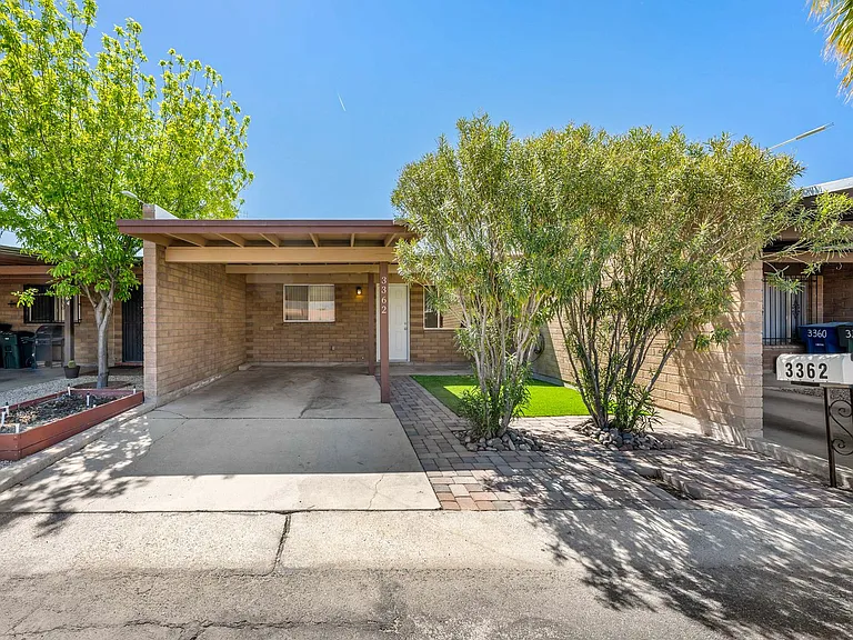 3362 E Fort Lowell Rd — Photo 3
