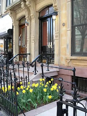 Rented by Realty Collective | media 19