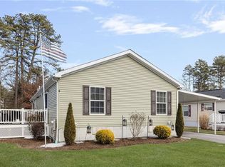 4 Cheryl Ln, Coventry, RI 02816