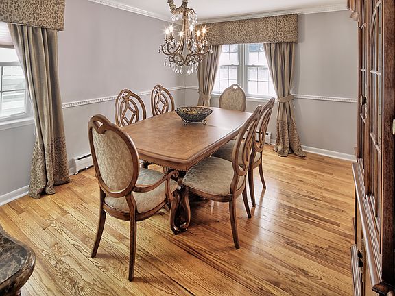 4th image of 107 Westover Ave