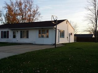 711 Ronmar Dr, Defiance, OH
