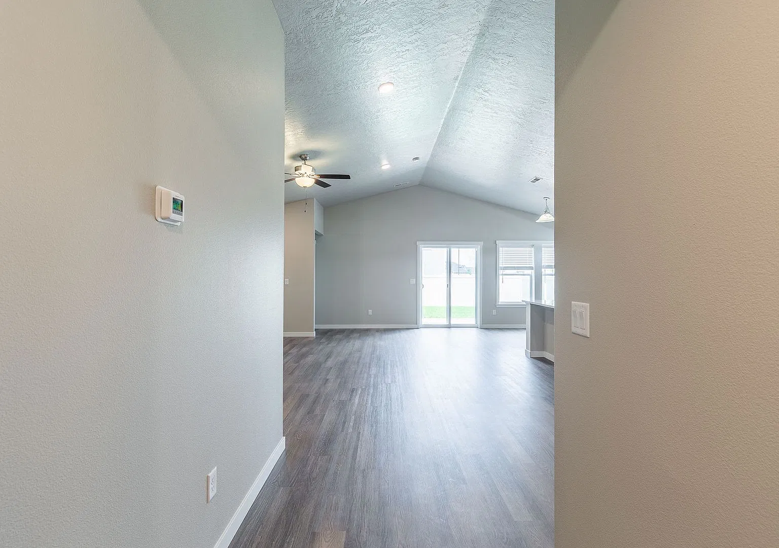 Beautiful Home — Photo 4