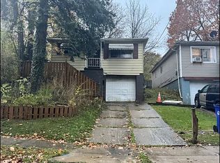 9814 Gibson Ave, Cleveland, OH 44105
