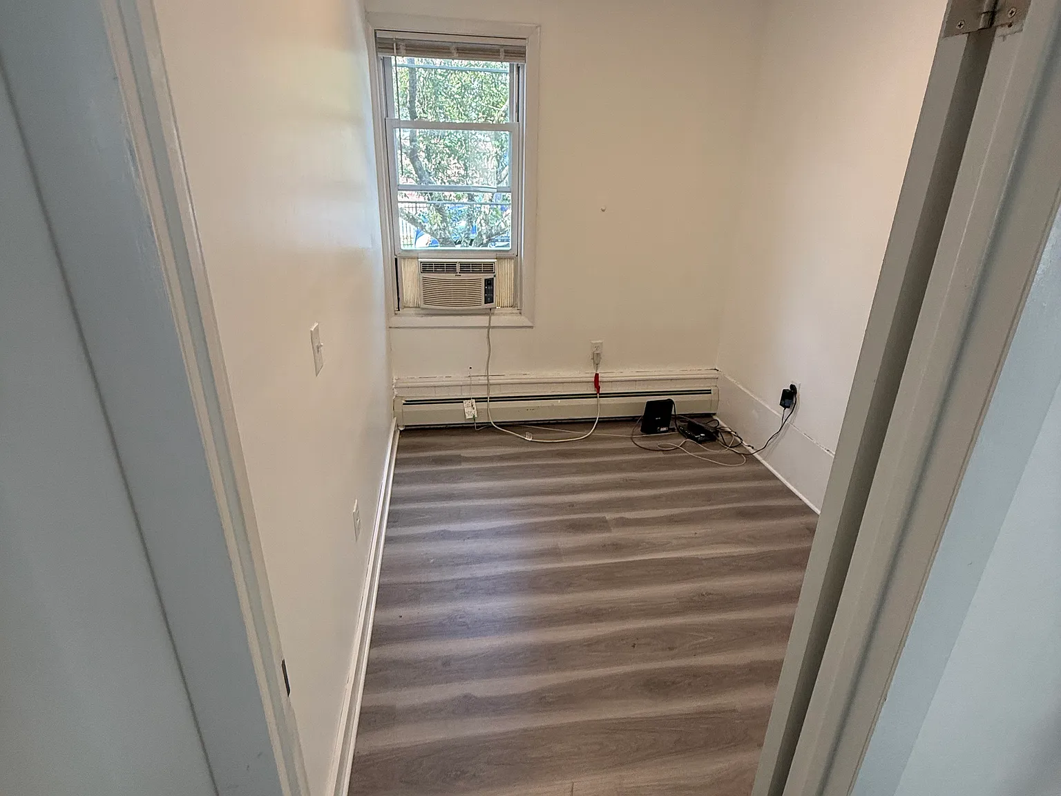 3 bed, 900 sqft, $1,250 — Photo 3