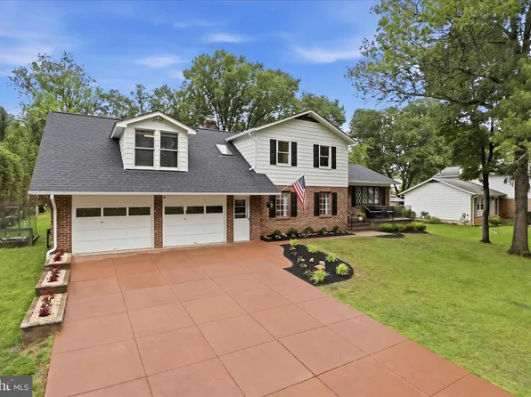 6939 Wick Ln, Rockville, MD 20855