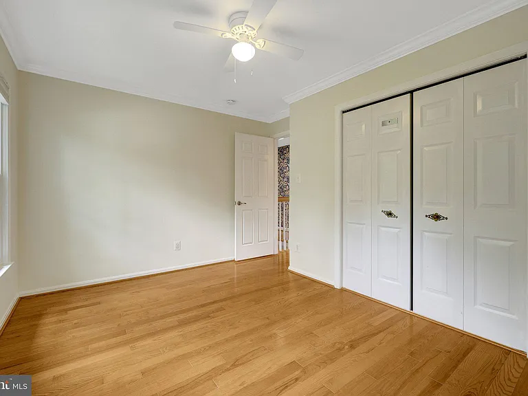 8995 Parliament Dr — Photo 40