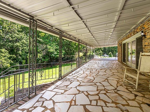 5th image of 328 Shocco Springs Rd