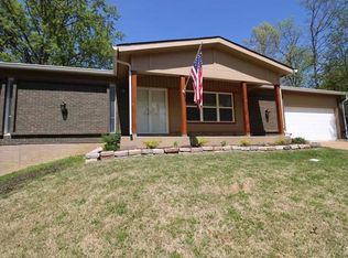 5510 Wieland Dr, Saint Louis, MO 63128