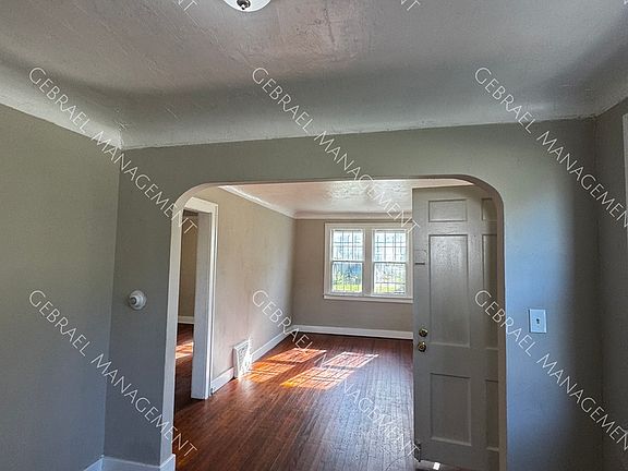 3rd image of 2218 Clement St