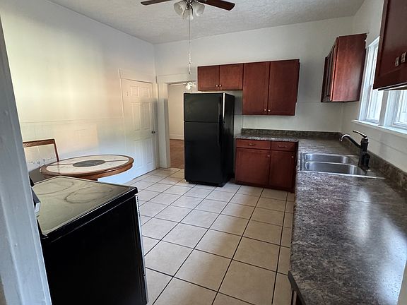 4th image of 805 W Neely Ave