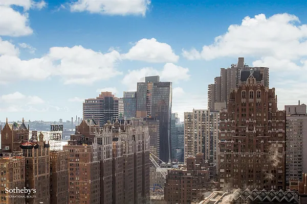 Sold by Sotheby's International Realty | media 4