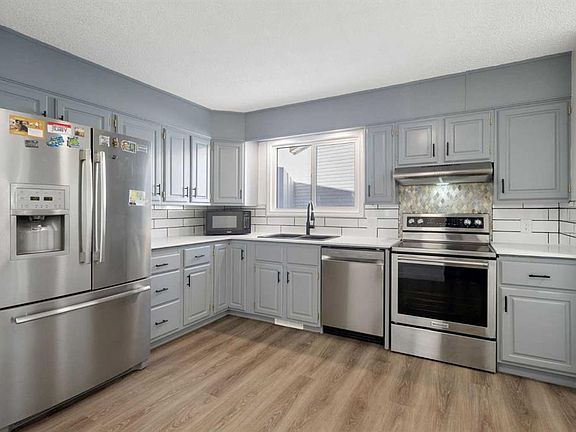 3rd image of 95 E Beddington Way NE