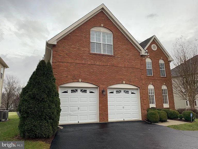 20242 Hidden Creek Ct — Photo 2