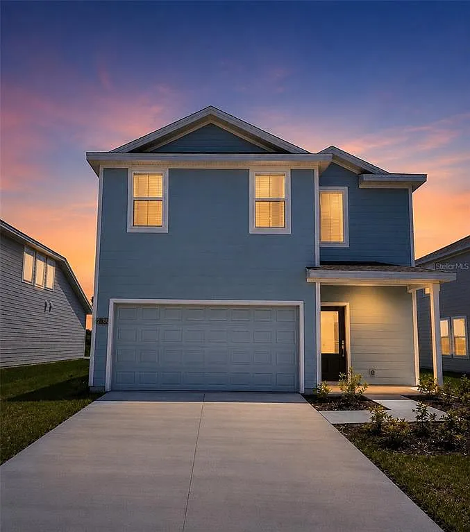 4 bed, 2.5 bath, 2081 sqft, $3,000 — Photo 2