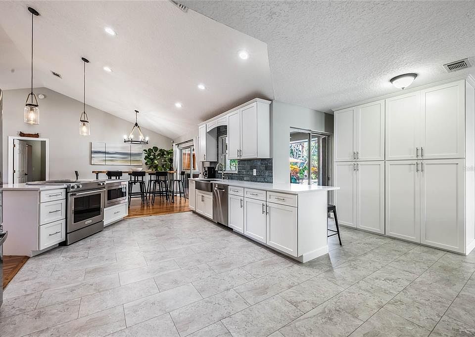 1st image of 645 Neile Ct