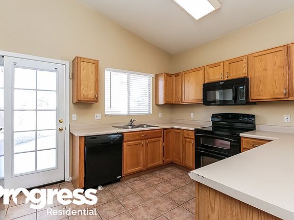 4th image of 7480 W Mission Valley Dr