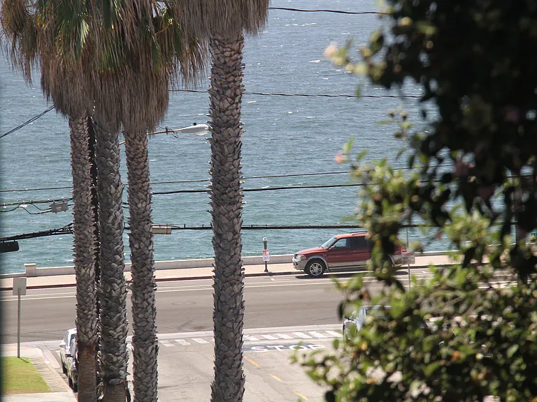 1200 S. Catalina Ave. — Photo 5