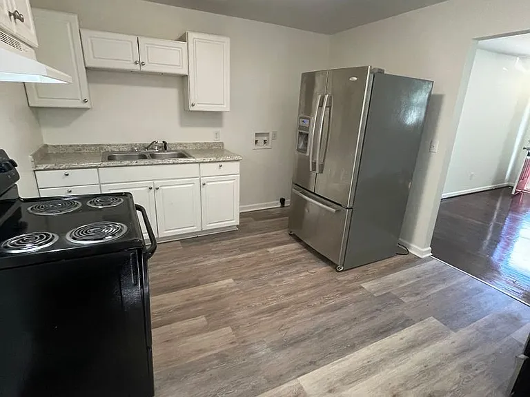 1405 Bethlehem Ln — Photo 2