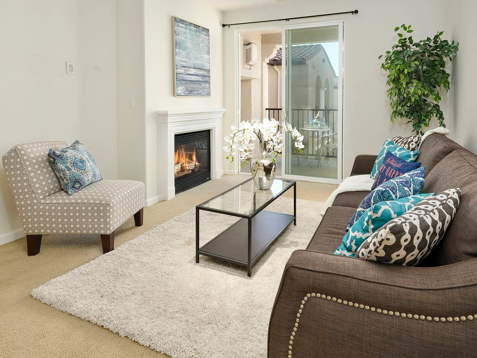 2 bed, 1105 sqft, $3,300 — Photo 2