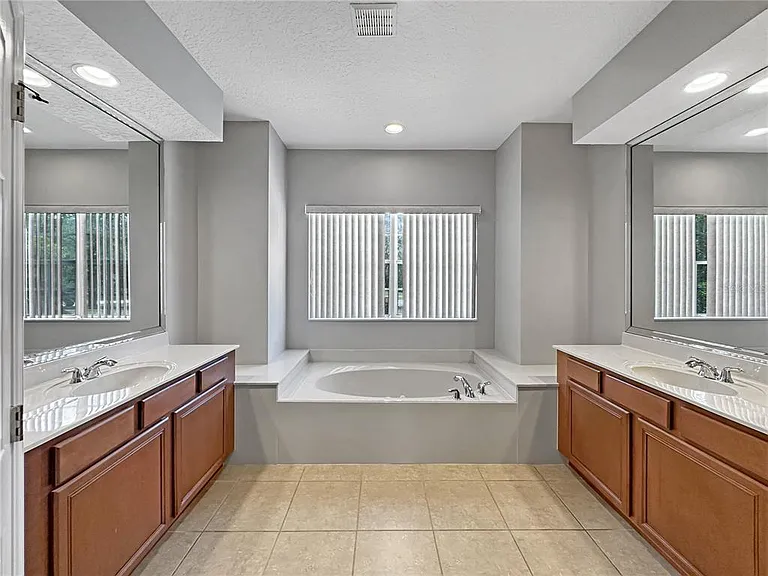 2770 Regal Pine Trl — Photo 10