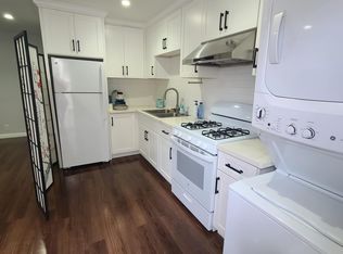 7009 Jumilla Ave #B, Winnetka, CA 91306