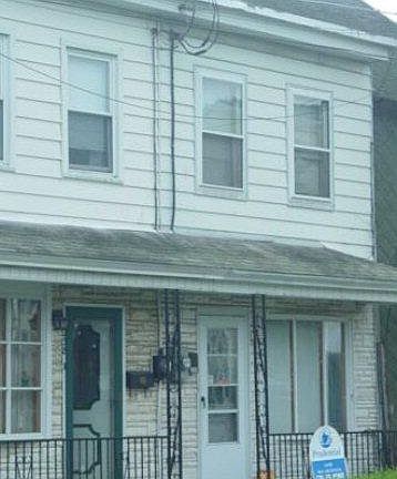 3rd image of 236 E Arlington St