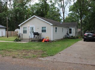 2741 Edgewood St, Portage, IN 46368