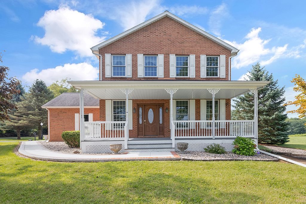 3749 E Old Road 30 - Property Image