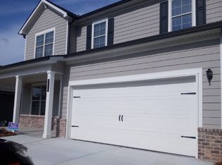 124 Vivian Ln, Peachtree City, GA