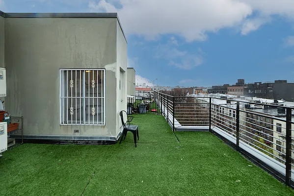 Rented by CCM Property Management LLC | media 27