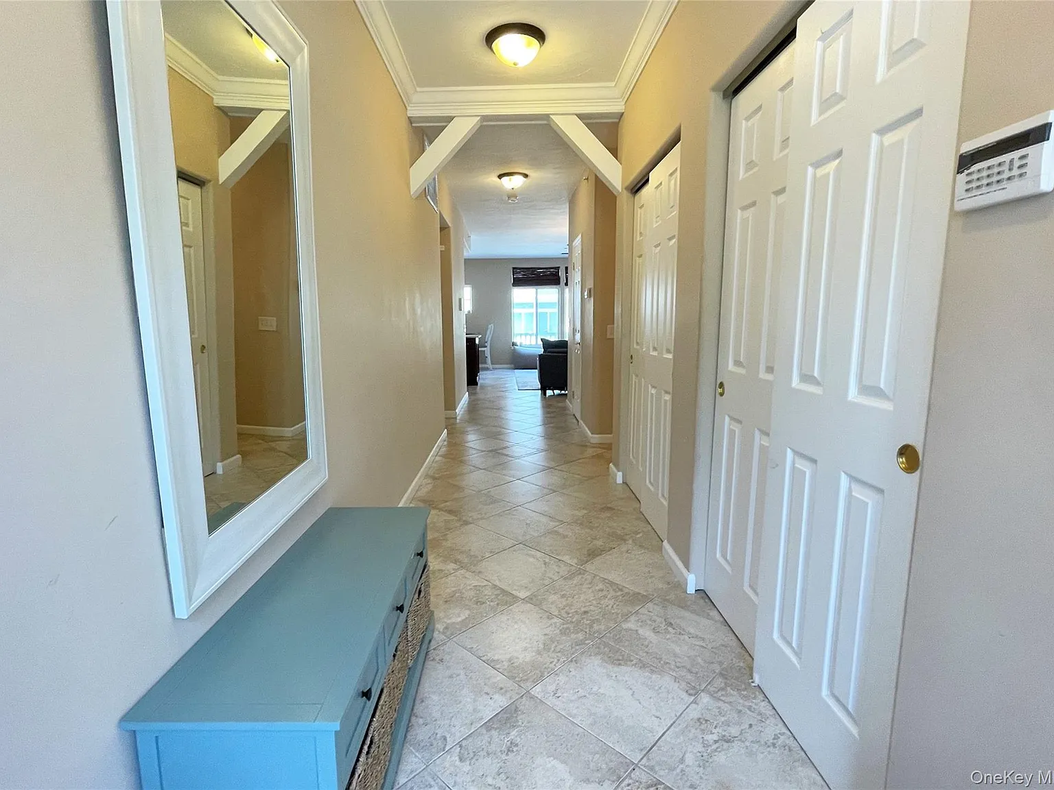 3 bed, 2.5 bath, 2100 sqft, $3,600 — Photo 3