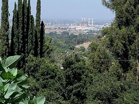 2nd image of 9918 1/2 Sunland Blvd