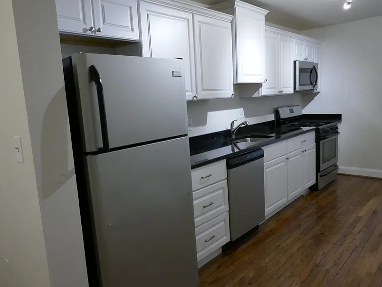 3310 Mount Vernon Ave #3 — Photo 2