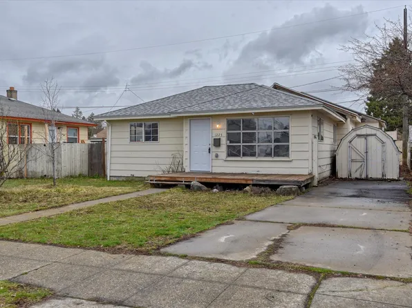 1223 E Hoffman Ave, Spokane, WA 99207