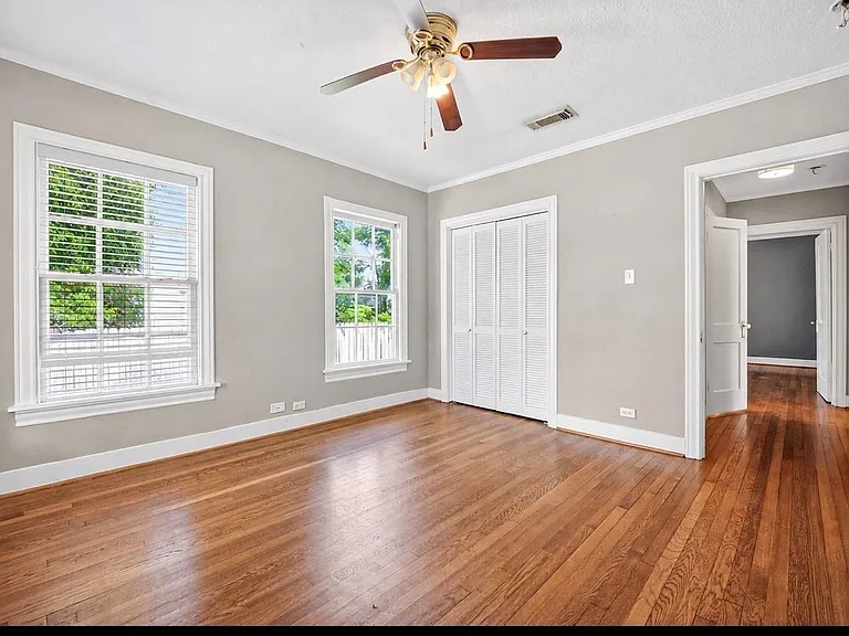 1210 Shearn St — Photo 3