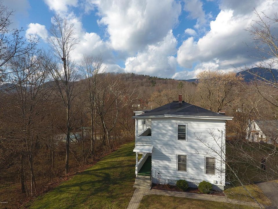 2nd image of 10 Marsh Ln