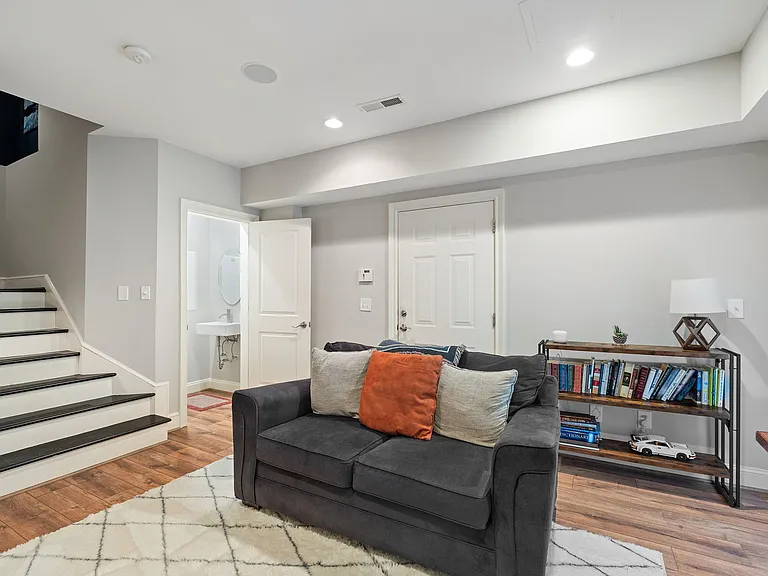 160 Park Pointe Cir #NA — Photo 28